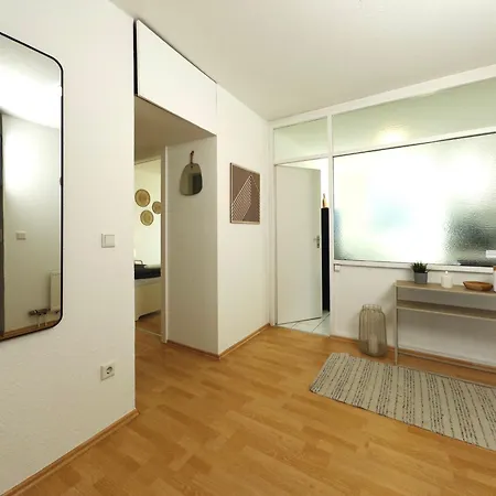 6 Bed For Work Crews Bochum