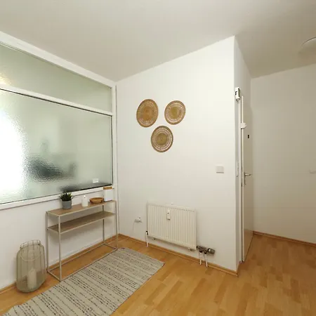 6 Bed For Work Crews *