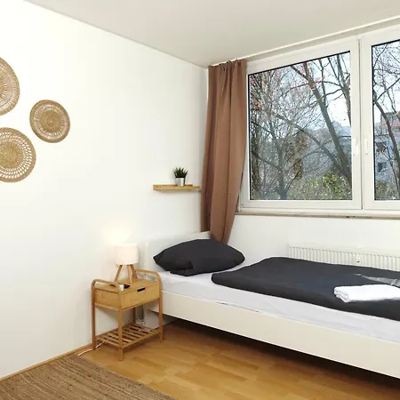 6 Bed For Work Crews