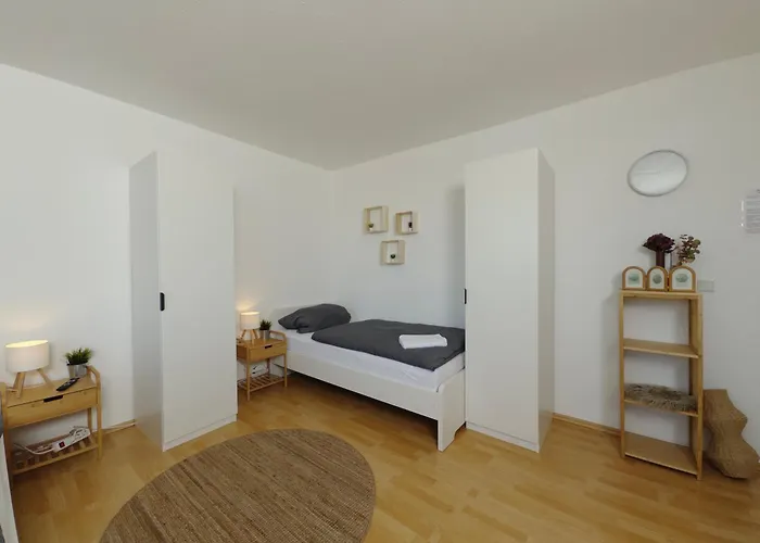 6 Bed For Work Crews *