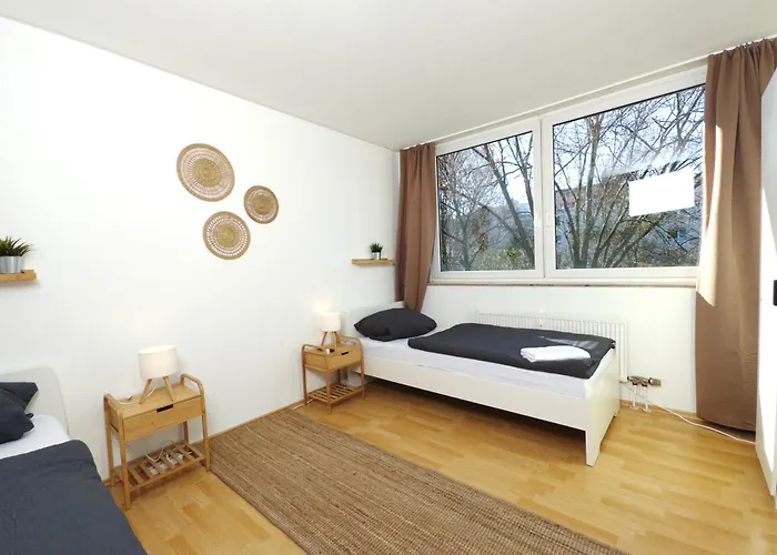 6 Bed For Work Crews *