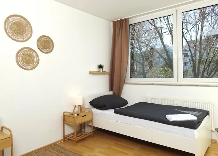 6 Bed For Work Crews